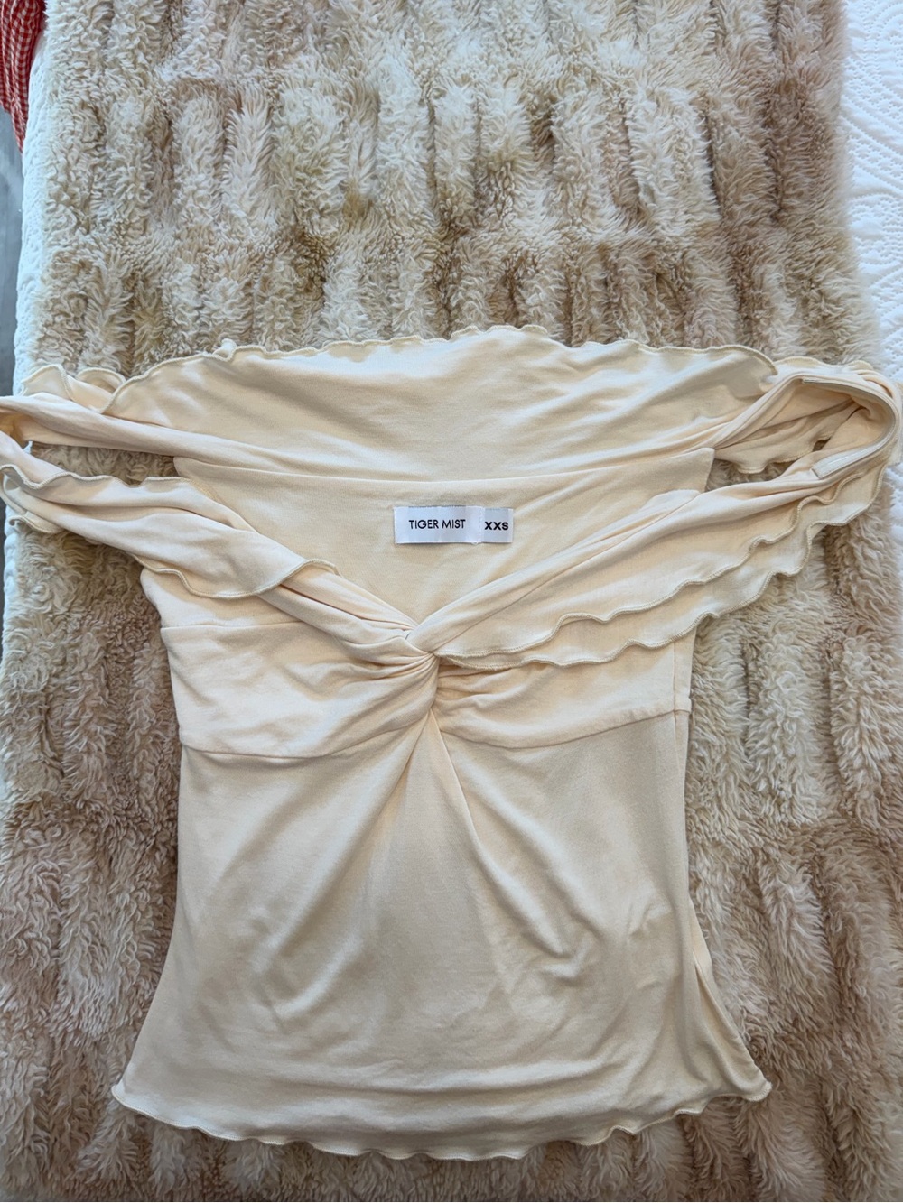 Tiger Mist Denali Cream Off-Shoulder Twist Front Top